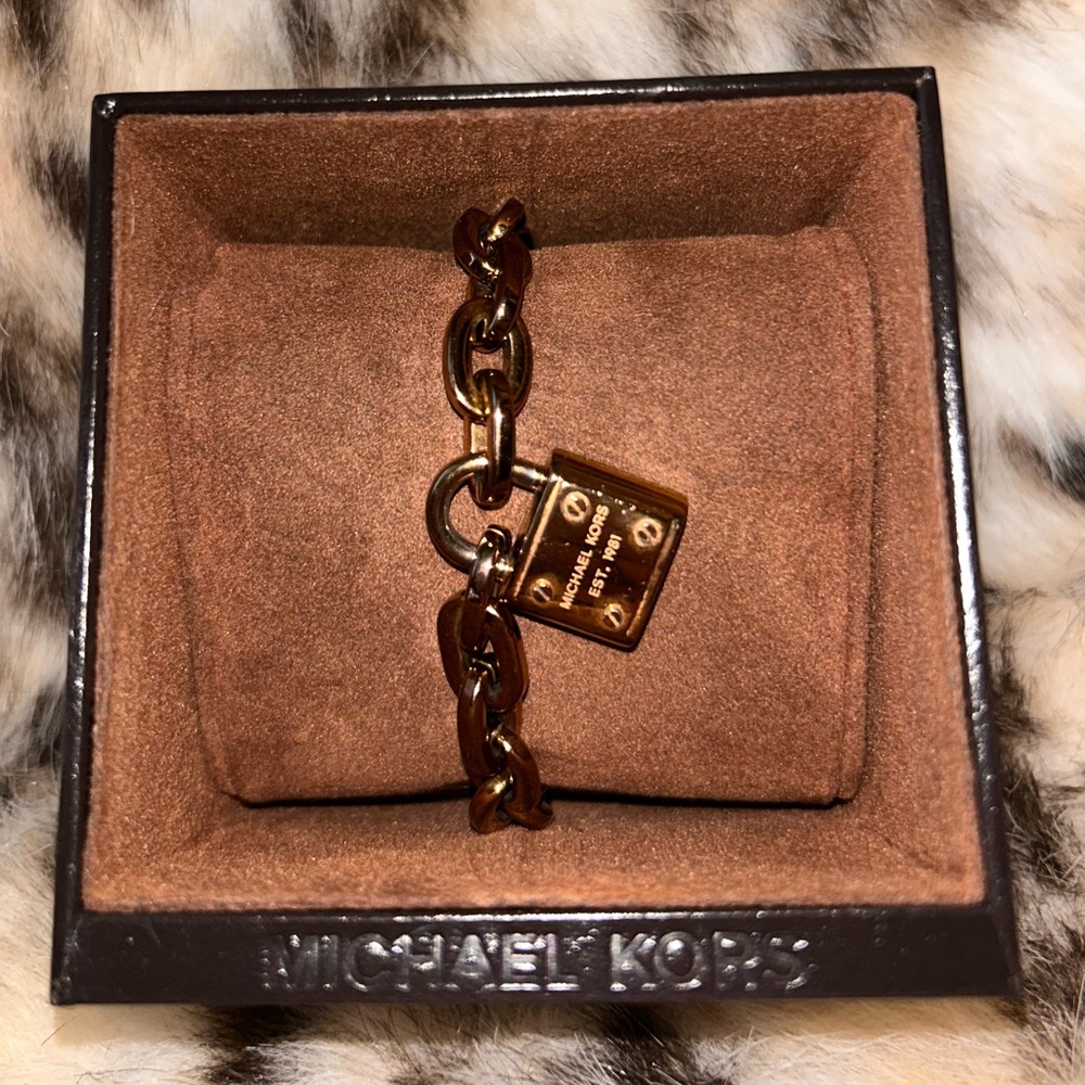 MICHAEL KORS MKJ4343791 Rose Gold Tone Chain Bracelet Padlock with Box - Picture 2 of 16